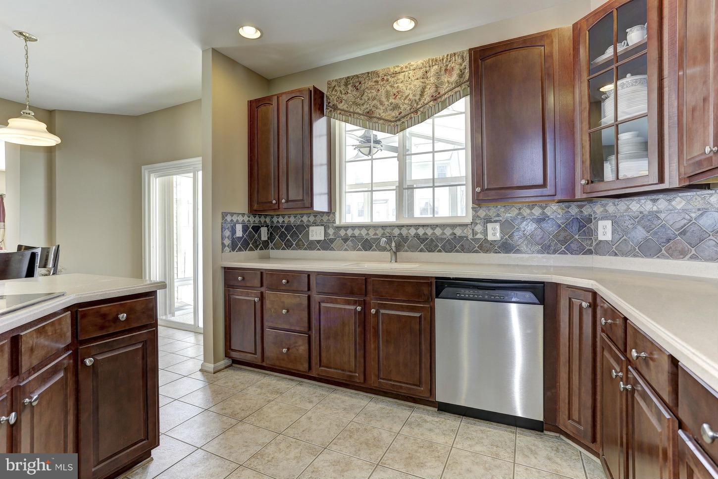 8082 High Castle Road Ellicott City, MD 21043 - Photo 6 of 30 Gourmet Kitchen