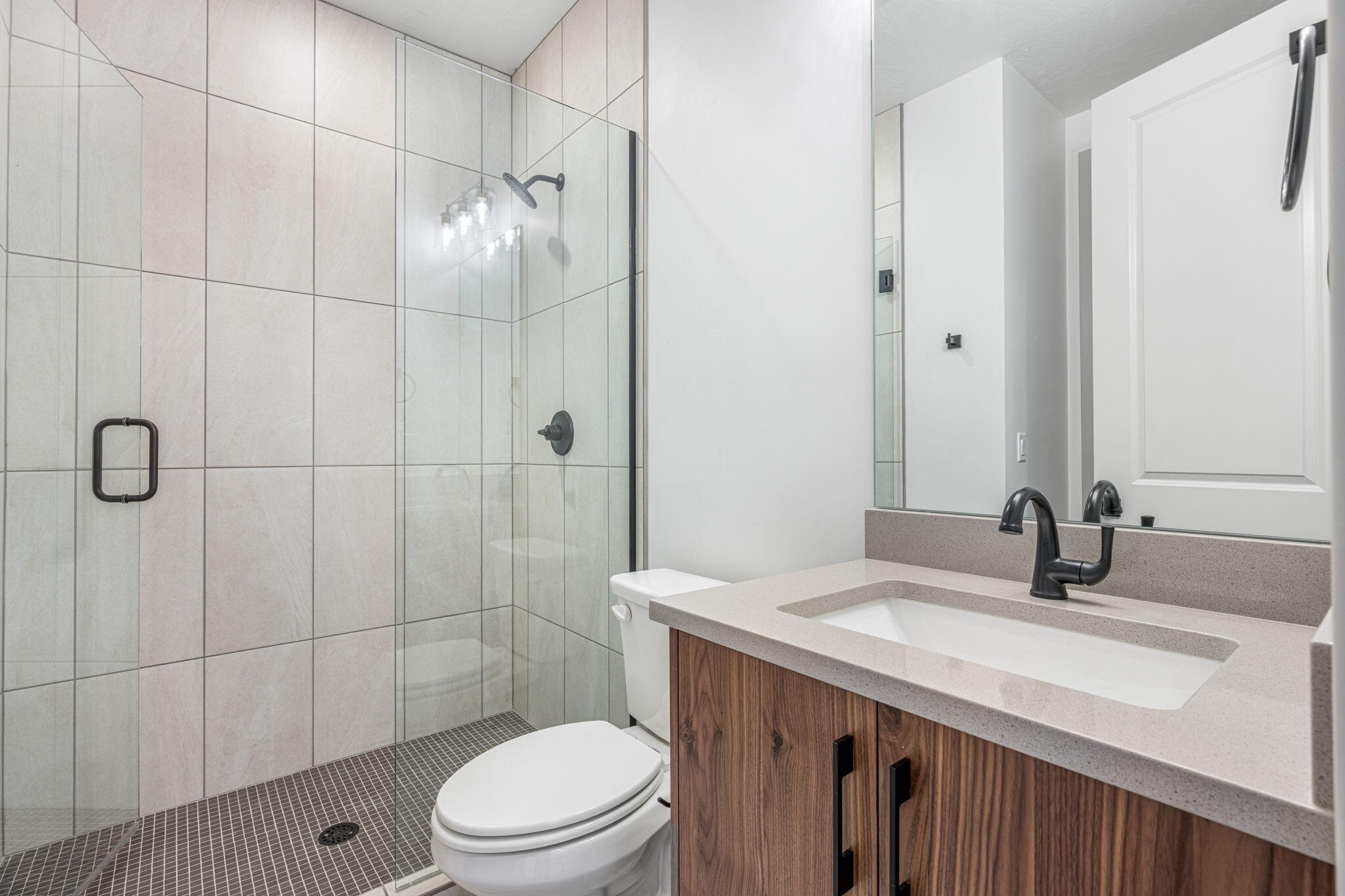 688 West High Tide Place, Unit 132 St. George, UT 84790 - Photo 7 of 20 Bathroom