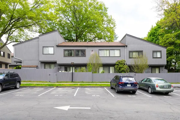 $349,000 | 2304 Magnolia Walk, Poughkeepsie, NY 12603