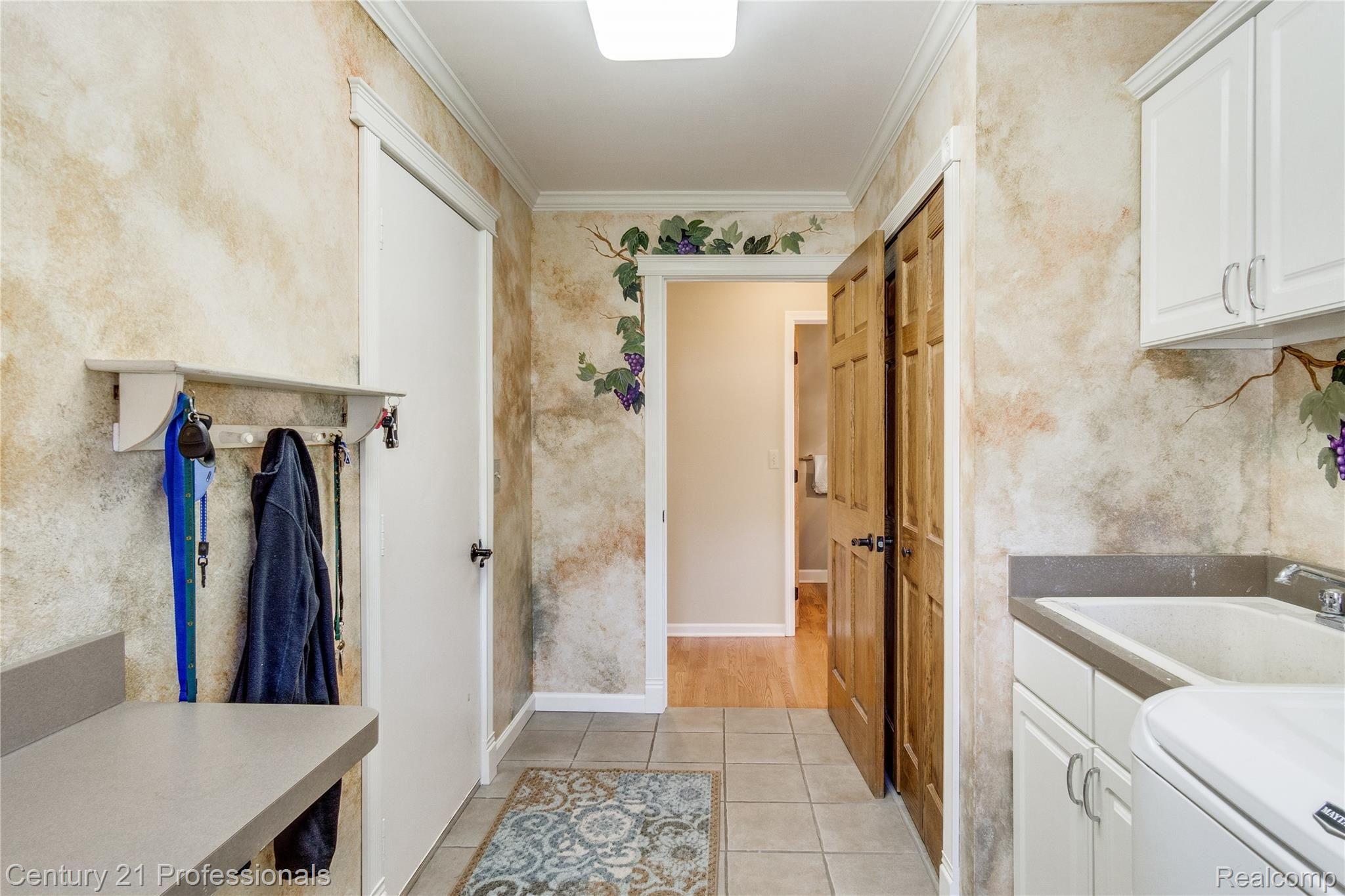 571 Augusta Drive Rochester, MI 48309 - Photo 16 of 42 Laundry Room off Garage