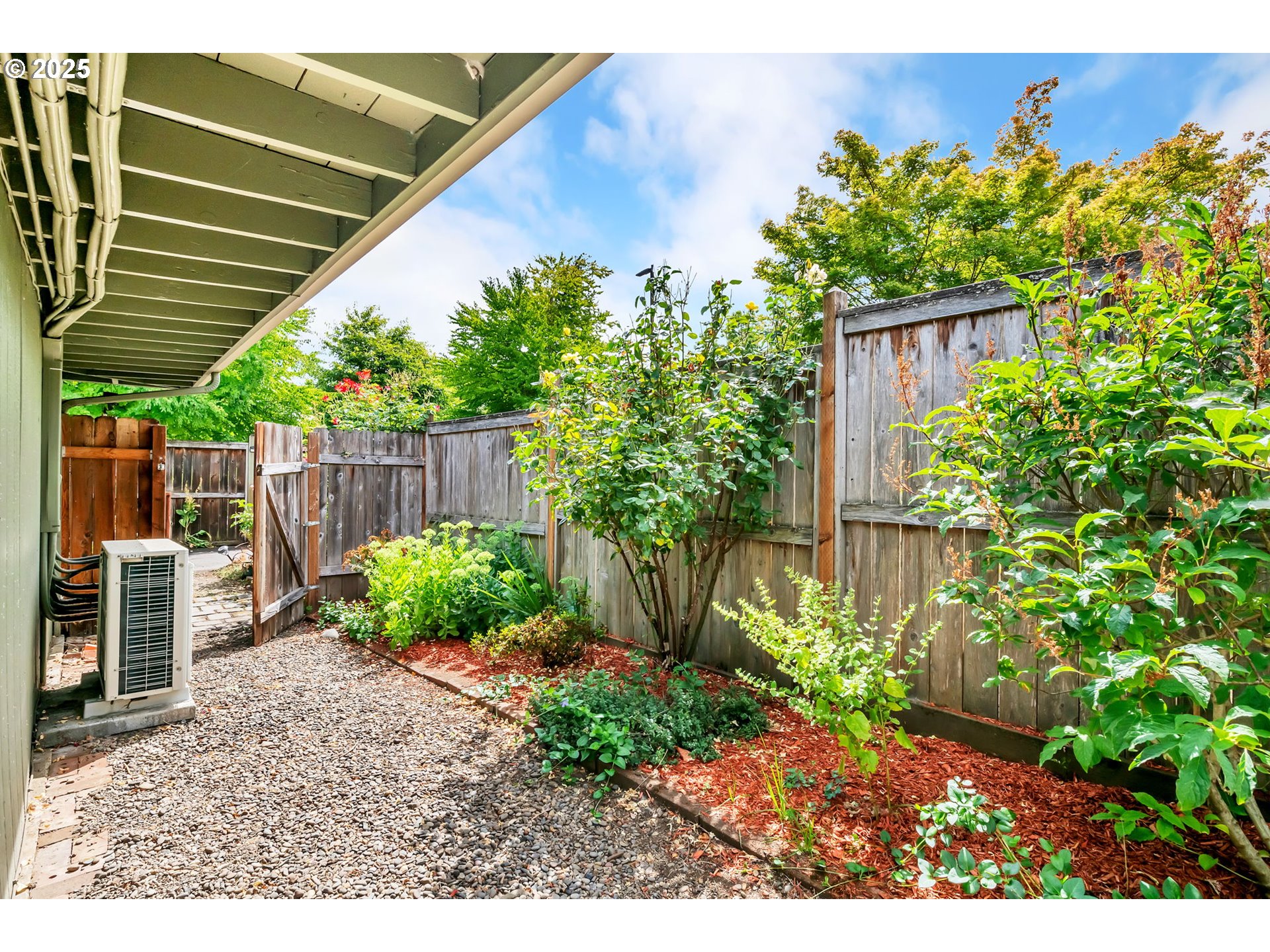 193 Santa Clara Avenue Eugene, OR 97404 - Photo 34 of 43