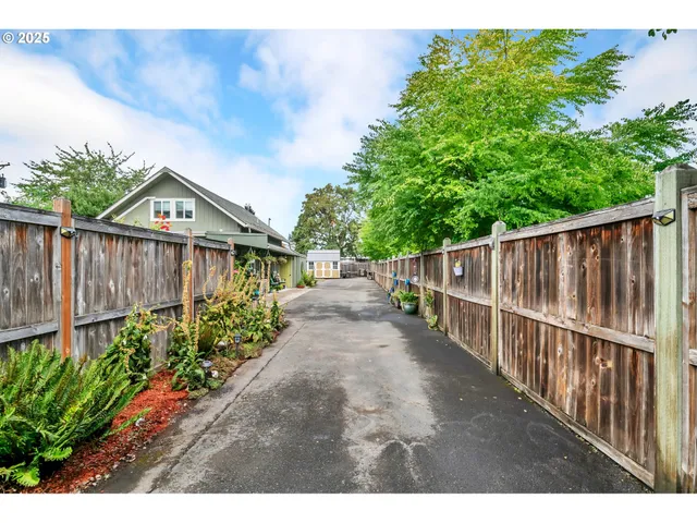 $445,000 | 193 Santa Clara Avenue, Eugene, OR 97404
