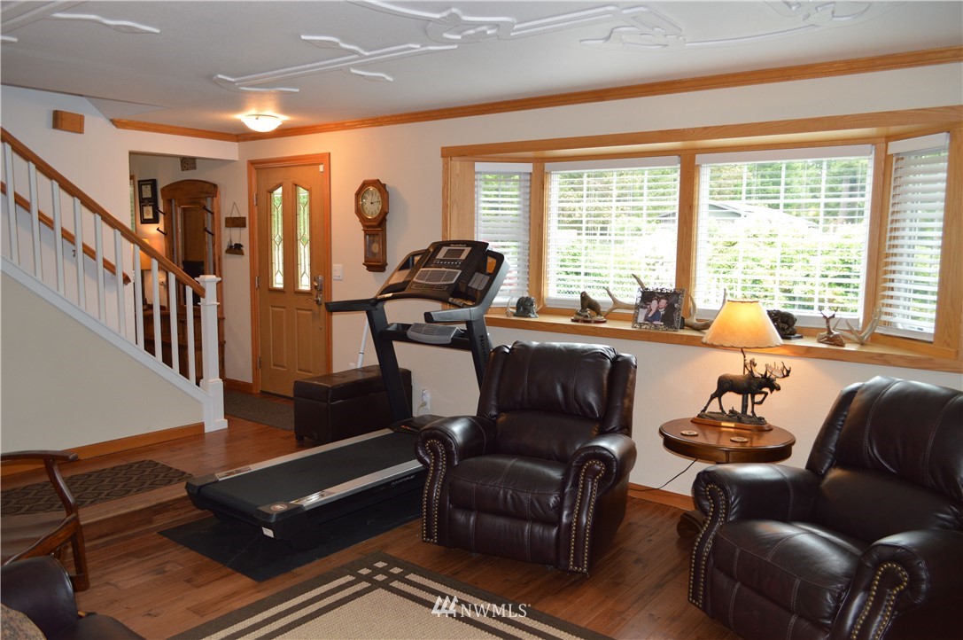 6941 Zangle Road Northeast Olympia, WA 98506 - Photo 4 of 25 Gallery Image 4