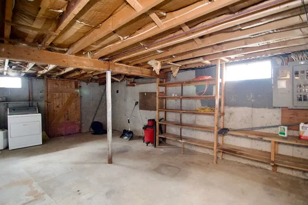 $320,000 | 21 Carmel Lane, Feeding Hills, MA 01030