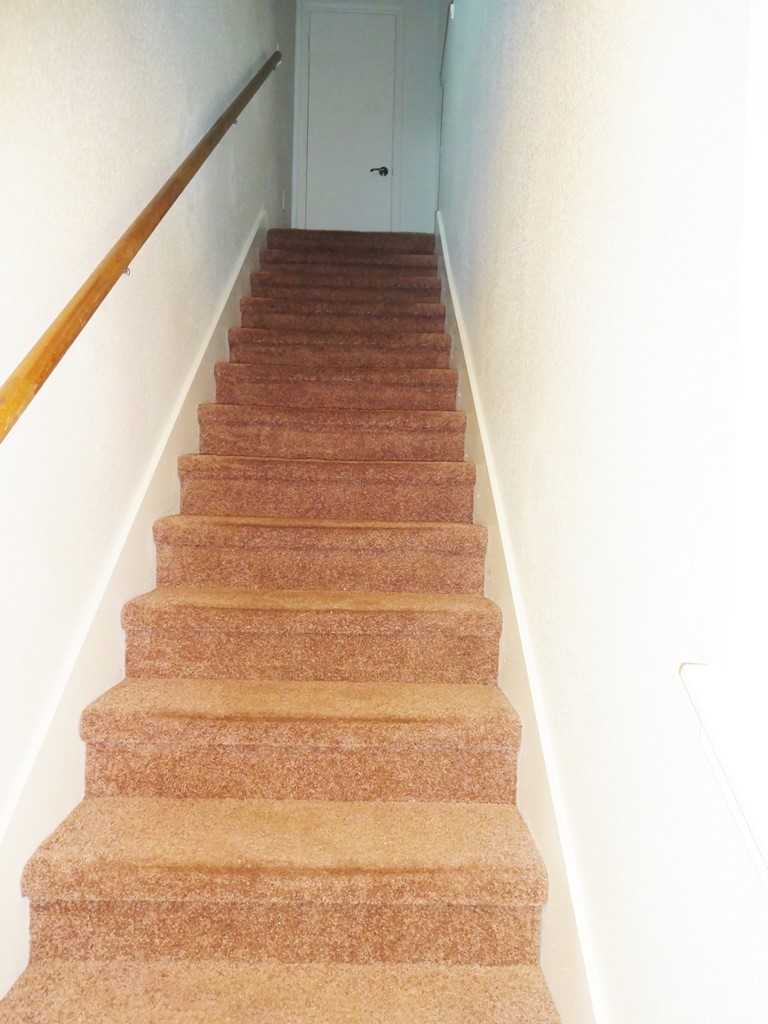 4704 Ledesma Road, Unit A & B Austin, TX 78721 - Photo 7 of 24 a view of entryway