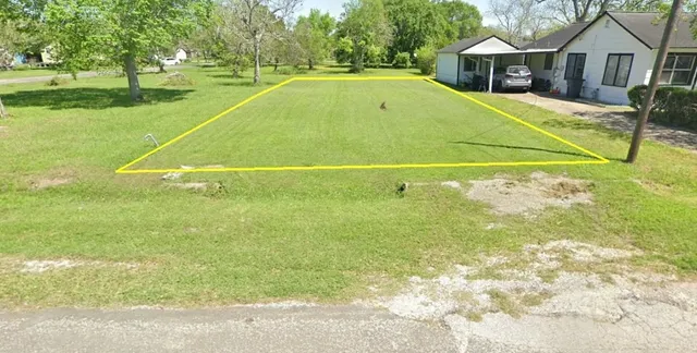 $18,000 | 2805 Sims Avenue, Bay City, TX 77414