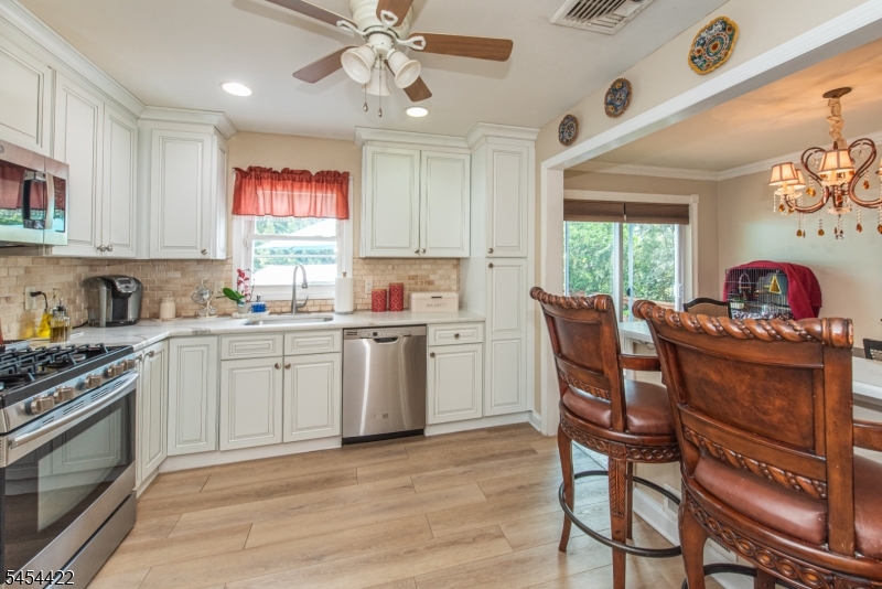 320 Horseneck Road Fairfield, NJ 07004 - Photo 9 of 33 Gallery Image 9