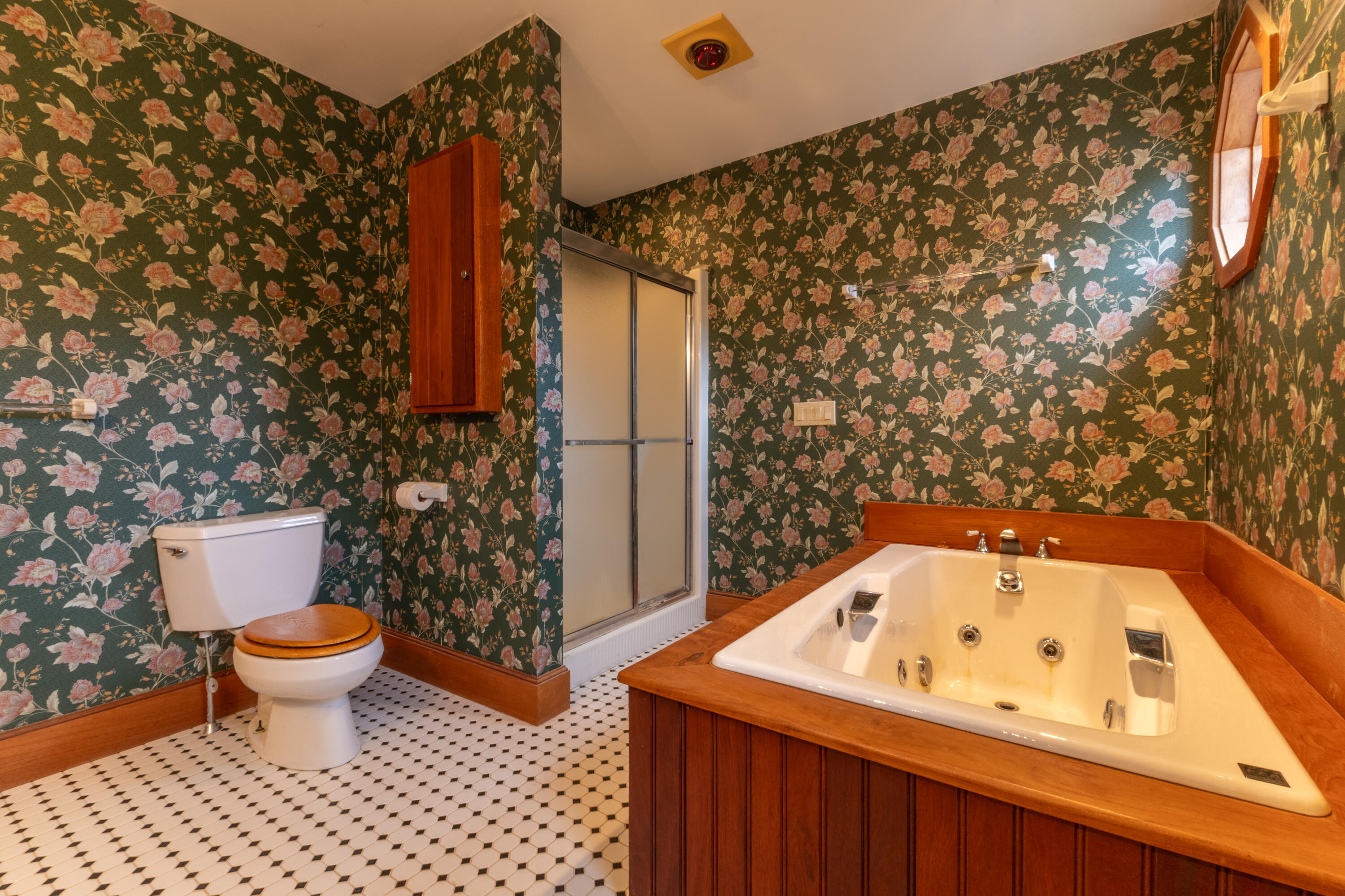 143 Eagle Point Road Lamoine, ME 04605 - Photo 28 of 74 Primary Bath