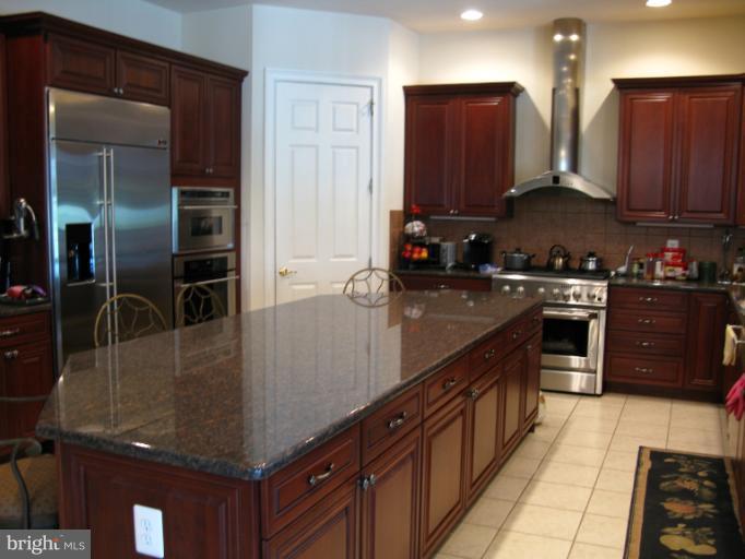 10506 Rivers Bend Lane Potomac, MD 20854 - Photo 1 of 2 Kitchen