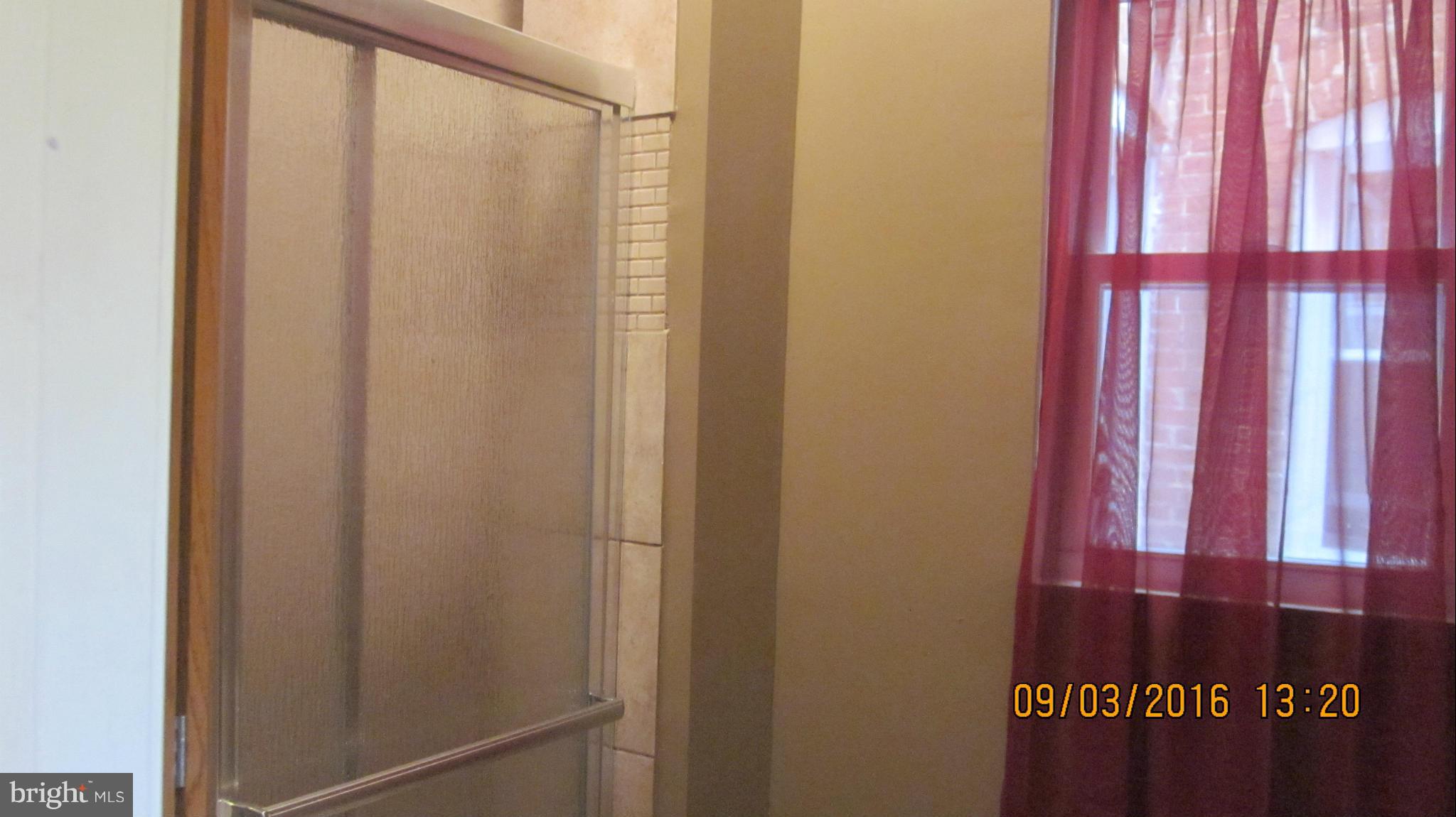 2747 Riggs Avenue Baltimore, MD 21216 - Photo 14 of 30 Bath