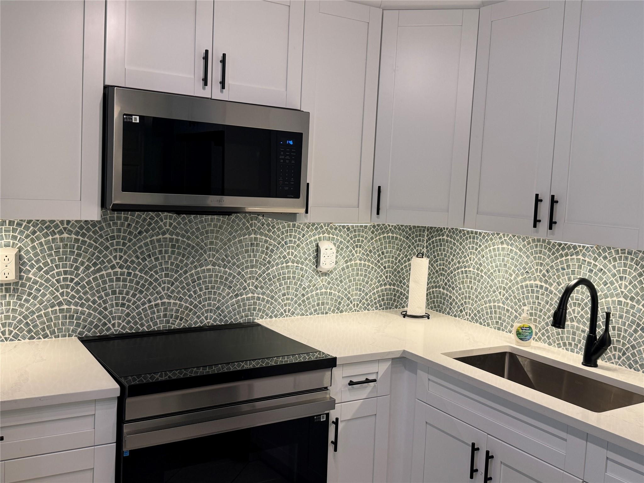9300 Southwest 8th Street, Unit 215 Boca Raton, FL 33428 - Photo 19 of 43 QUARTZ COUNTERTOPS