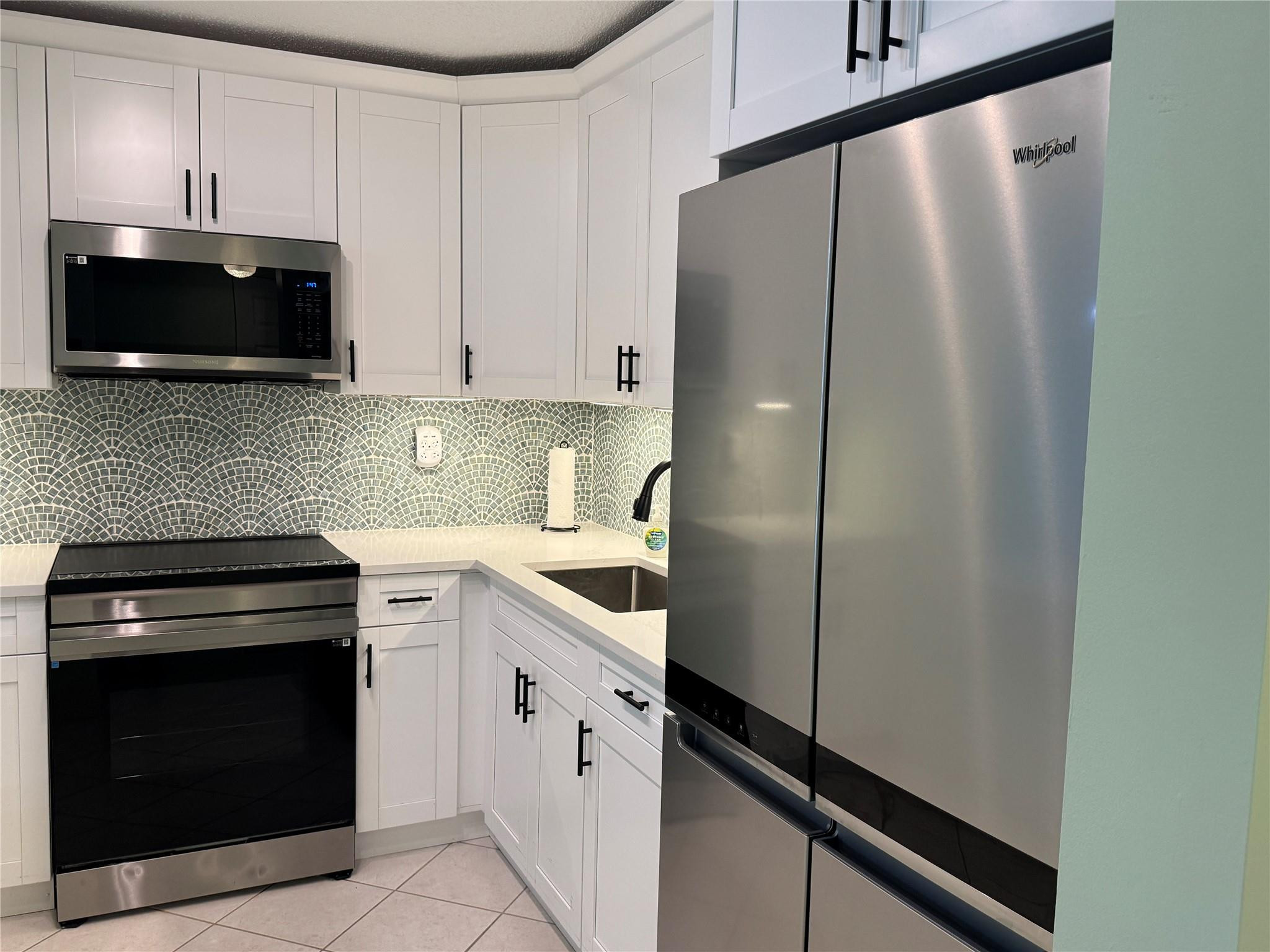 9300 Southwest 8th Street, Unit 215 Boca Raton, FL 33428 - Photo 22 of 43 Photo 23