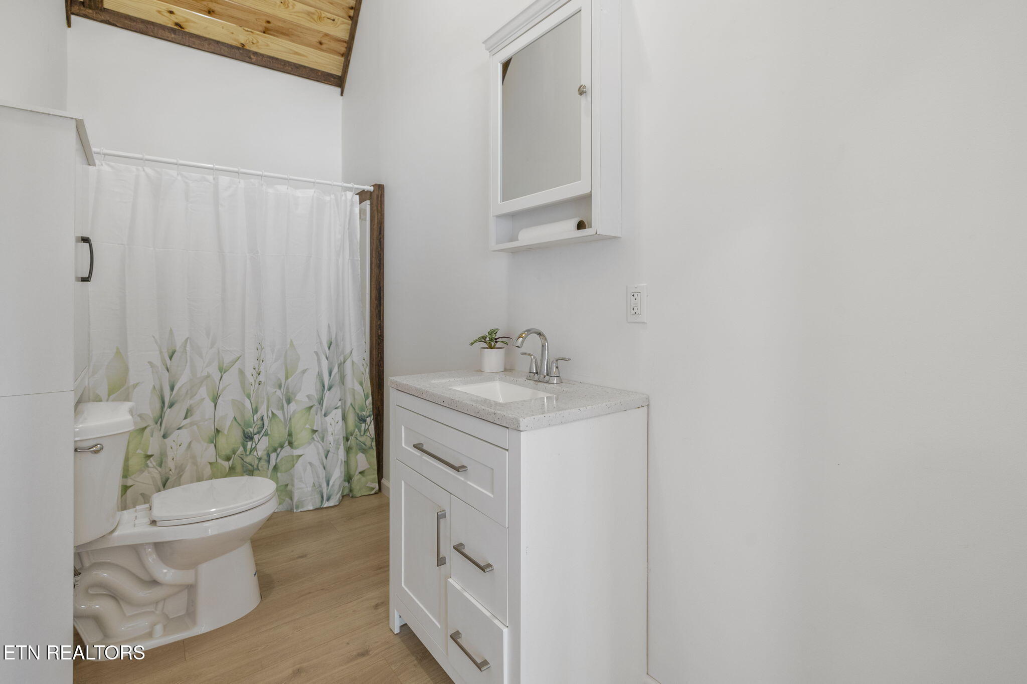 138 Belle Ridge Robbins, TN 37852 - Photo 11 of 55 12-web-or-mls-Belle Rdg - 012