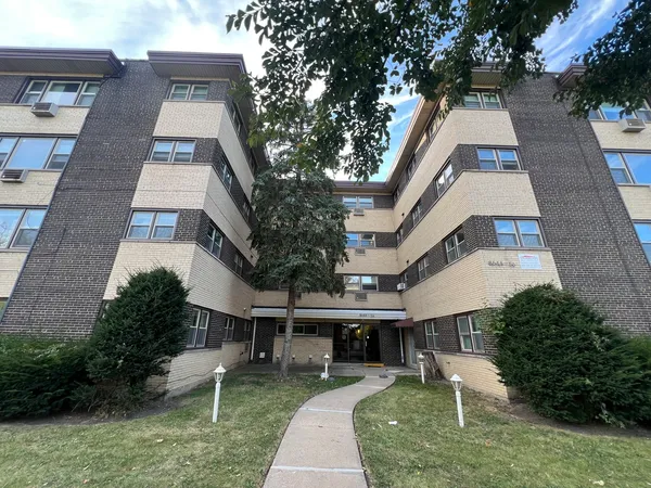 $2,750 | 8644 Skokie Boulevard, Unit 405, Skokie, IL 60077