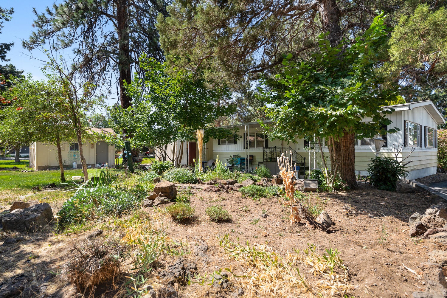 61310 Parrell Road, Unit 6 Bend, OR 97702 - Photo 25 of 26 61310ParrellRd#6-24