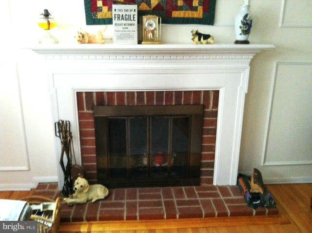250 Cinder Road Lutherville-Timonium, MD 21093 - Photo 5 of 18 Living Room
