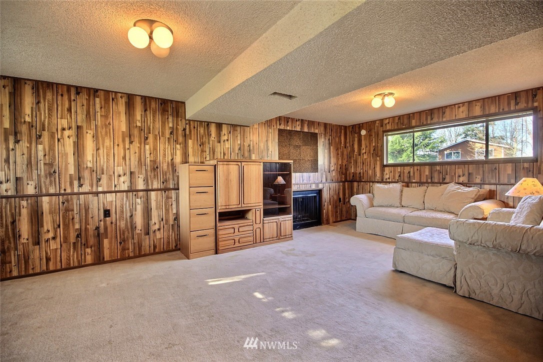 1633 Index Avenue Southeast Renton, WA 98058 - Photo 13 of 20 Gallery Image 13
