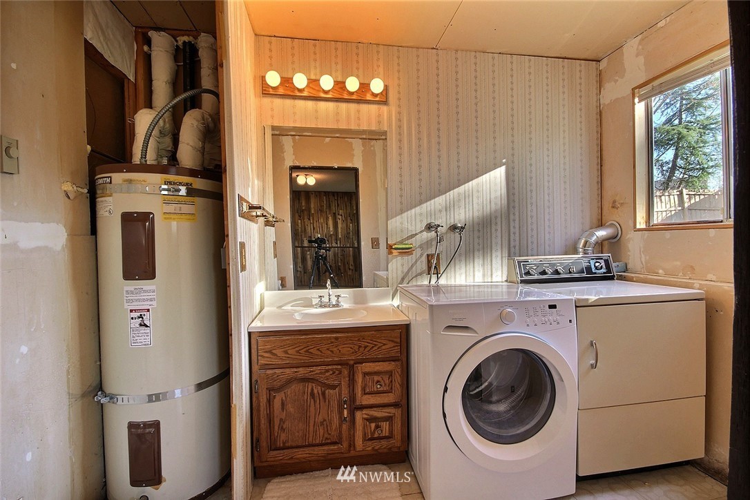 1633 Index Avenue Southeast Renton, WA 98058 - Photo 15 of 20 Gallery Image 15