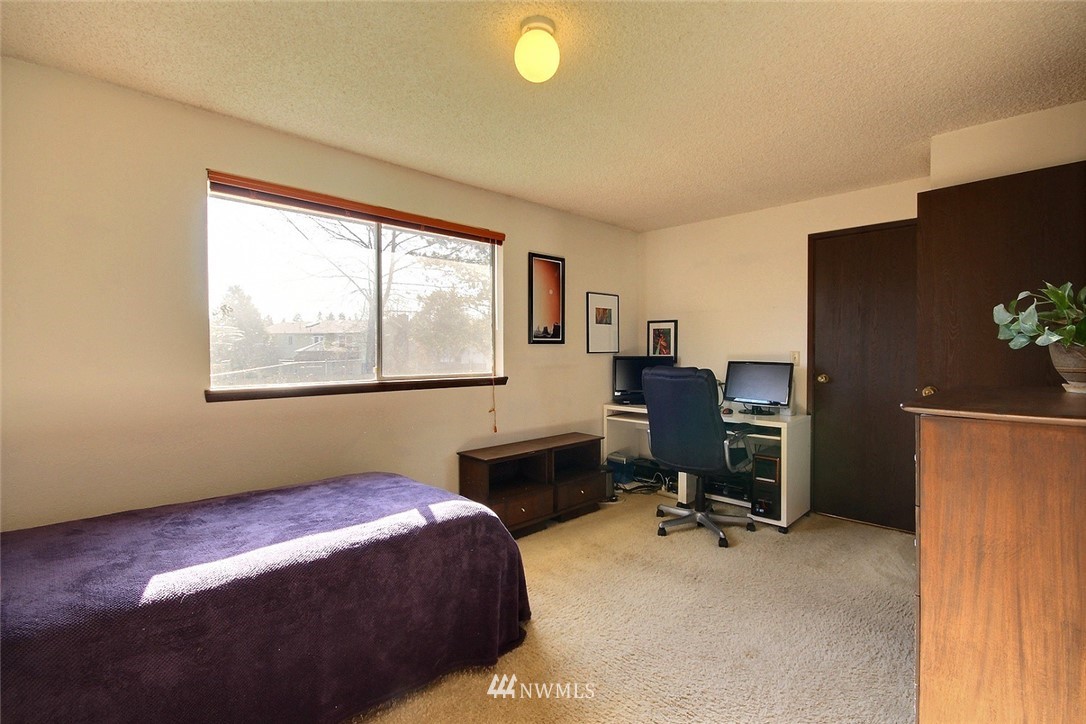1633 Index Avenue Southeast Renton, WA 98058 - Photo 9 of 20 Gallery Image 9