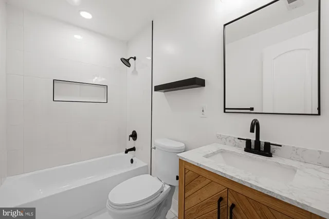 $549,000 | 15 Seaton Place Northeast, Unit 1, Washington, DC 20002