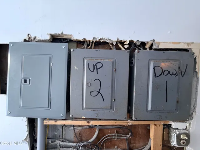 $229,999 | 1333 Broadway, Watervliet, NY 12189