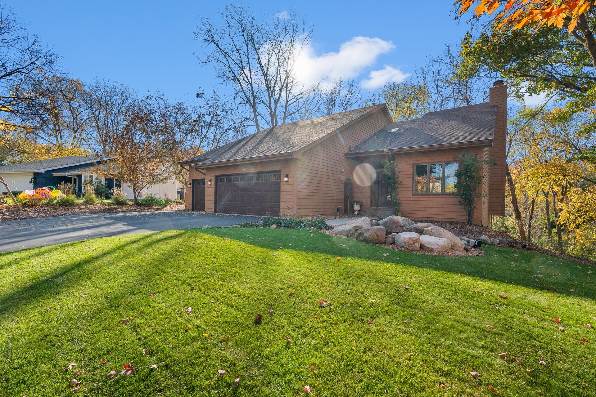 14451 Wellington Road Minnetonka, MN 55391 - Photo 4 of 67