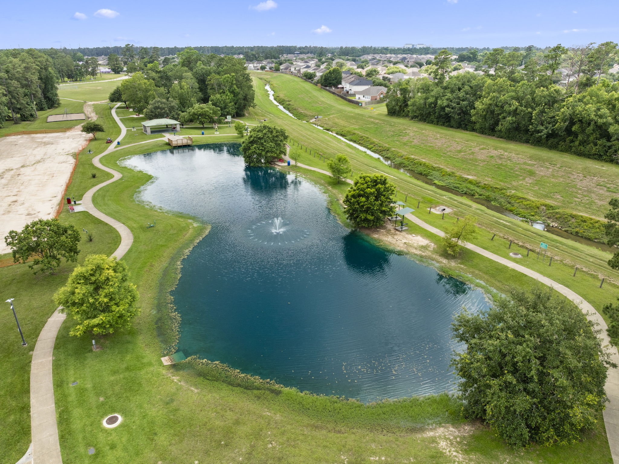 29106 Foxingham Circle Spring, TX 77386 - Photo 35 of 47 an aerial view of a houses with a yard