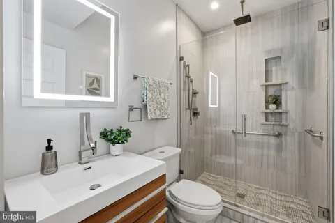 $669,000 | 1117 Allison Street Northwest, Unit 3, Washington, DC 20011