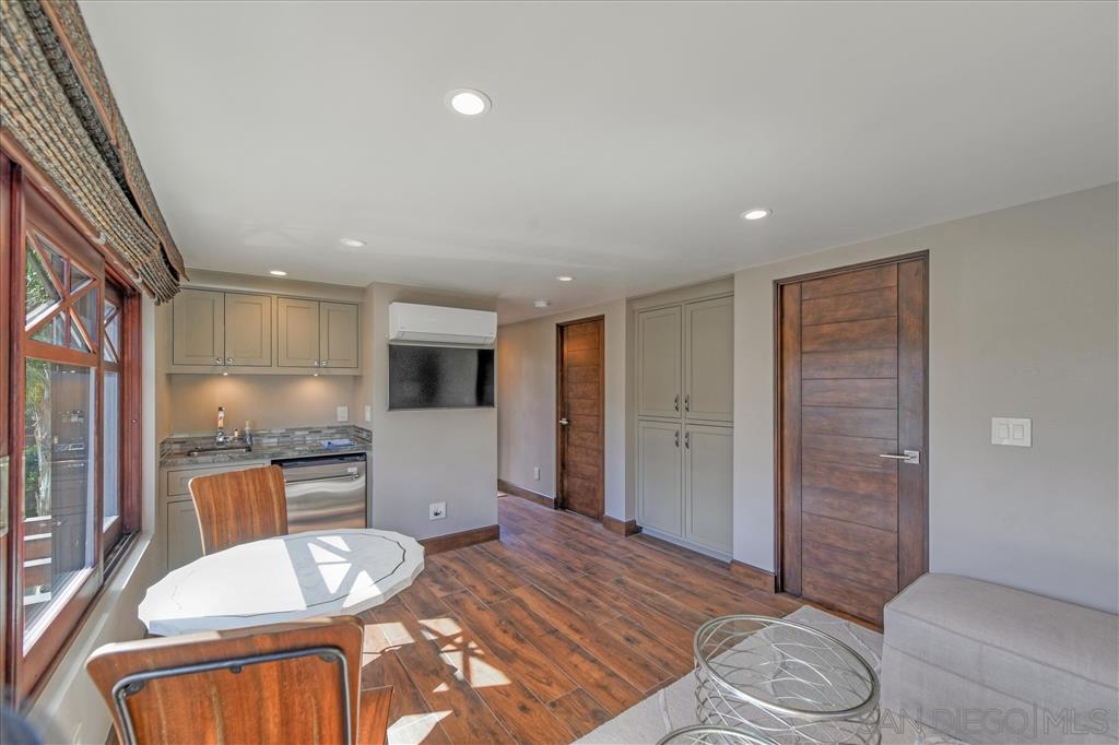 604 Glorietta Boulevard Coronado, CA 92118 - Photo 21 of 25