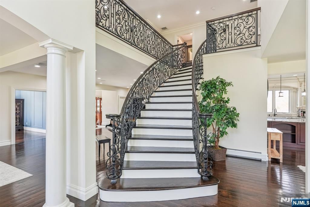 73 Maple Avenue Wayne, NJ 07470 - Photo 5 of 46