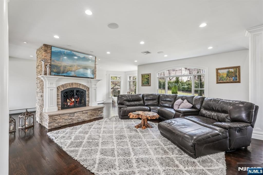 73 Maple Avenue Wayne, NJ 07470 - Photo 7 of 46