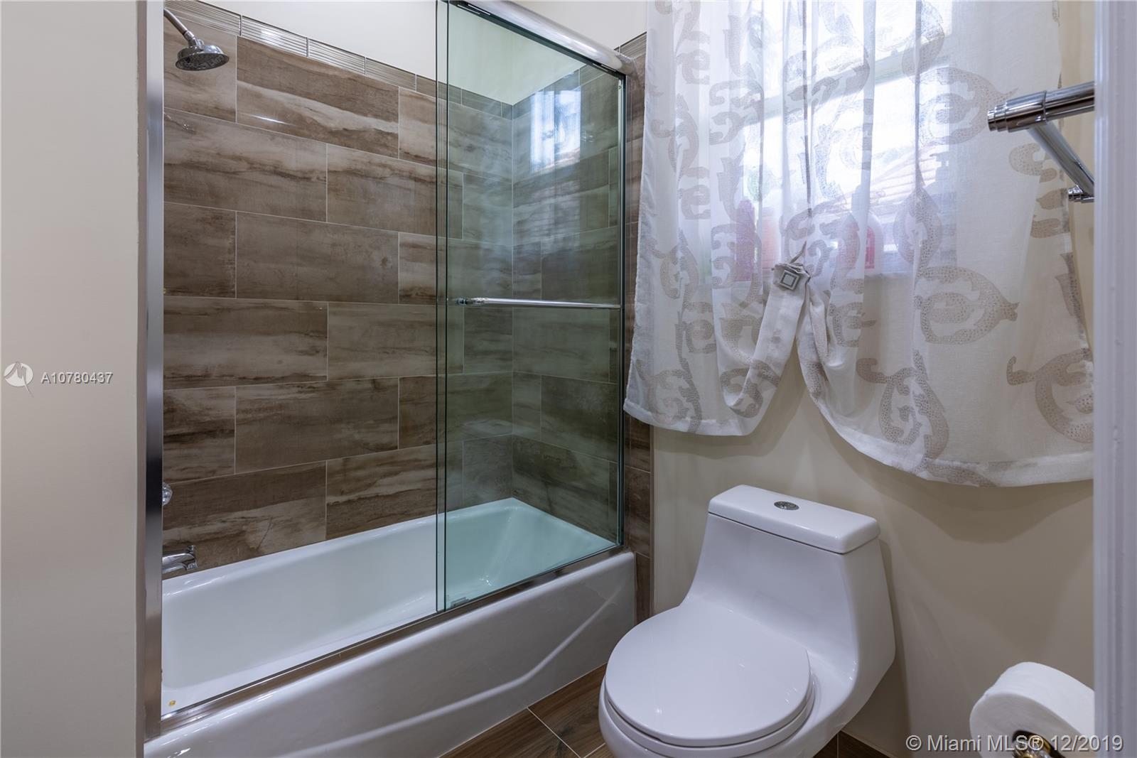 10607 Stonebridge Boulevard Boca Raton, FL 33498 - Photo 30 of 46 Gallery Image 30