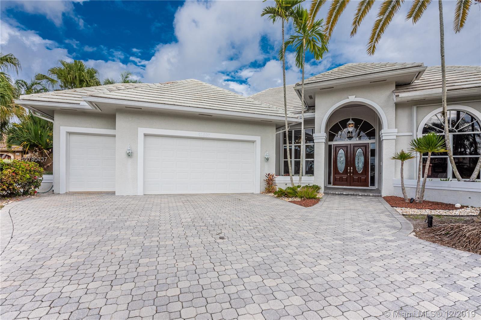 10607 Stonebridge Boulevard Boca Raton, FL 33498 - Photo 4 of 46 Gallery Image 4