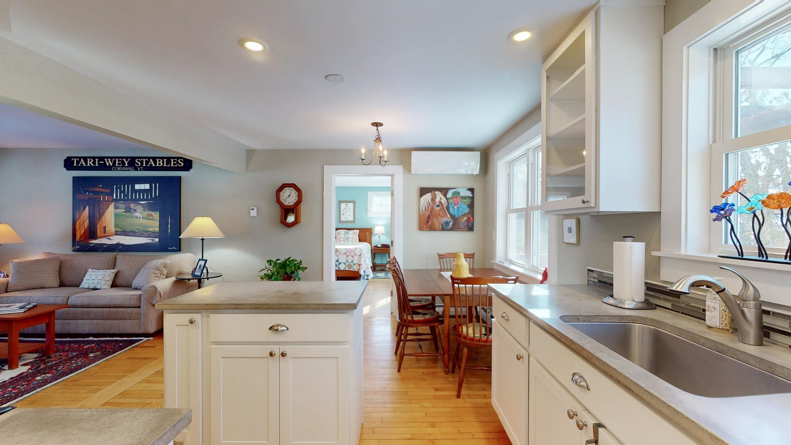 681 Weybridge Street Middlebury, VT 05753 - Photo 14 of 32