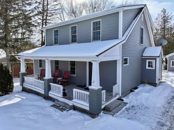 $549,000 | 681 Weybridge Street, Middlebury, VT 05753