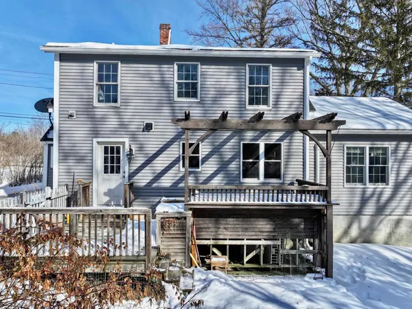 $549,000 | 681 Weybridge Street, Middlebury, VT 05753