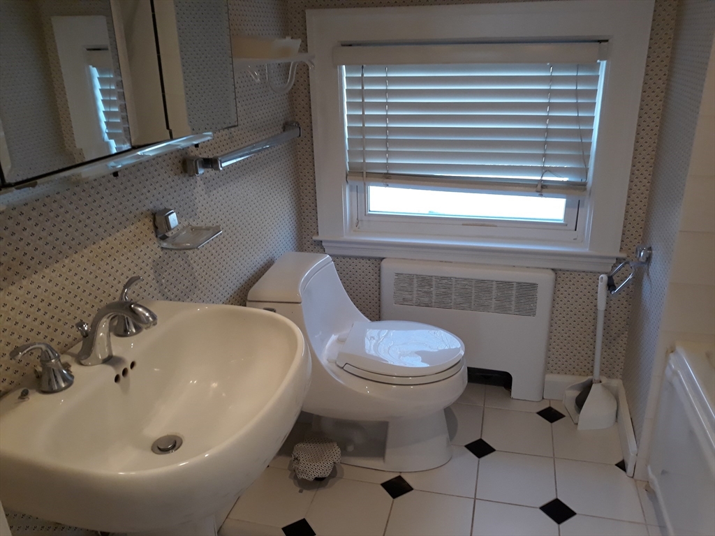 133 Winslow Road, Unit 133 Waban, MA 02468 - Photo 20 of 27