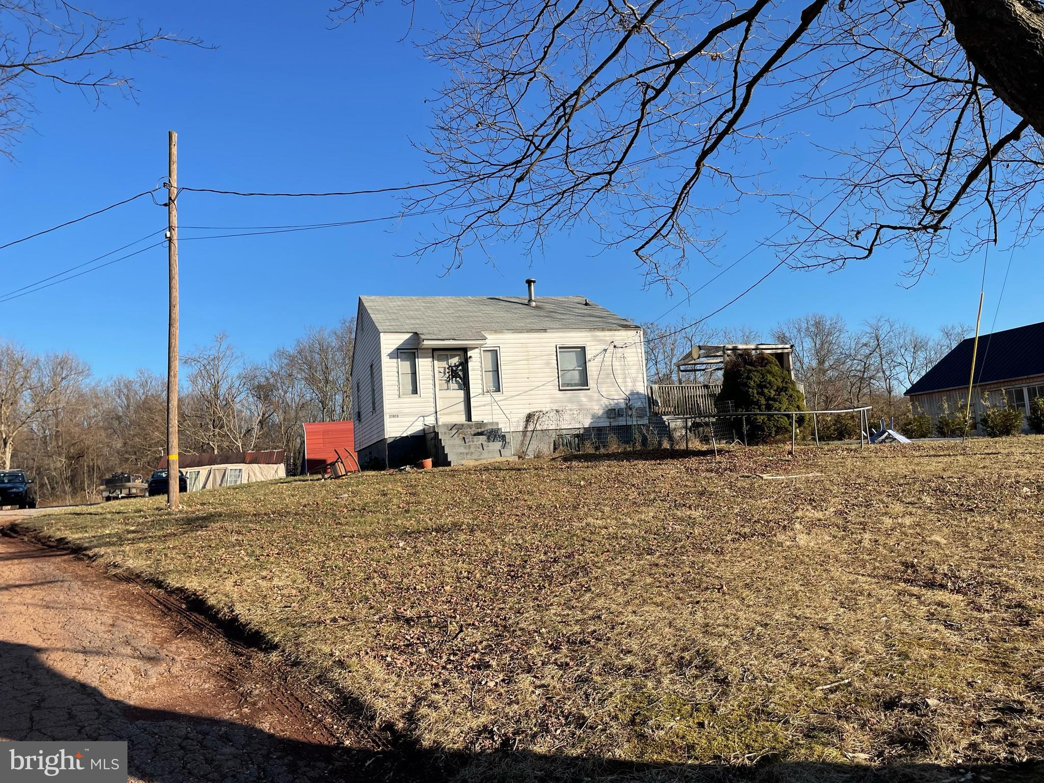 21811 Dickerson Road Dickerson, MD 20842 - Photo 2 of 3