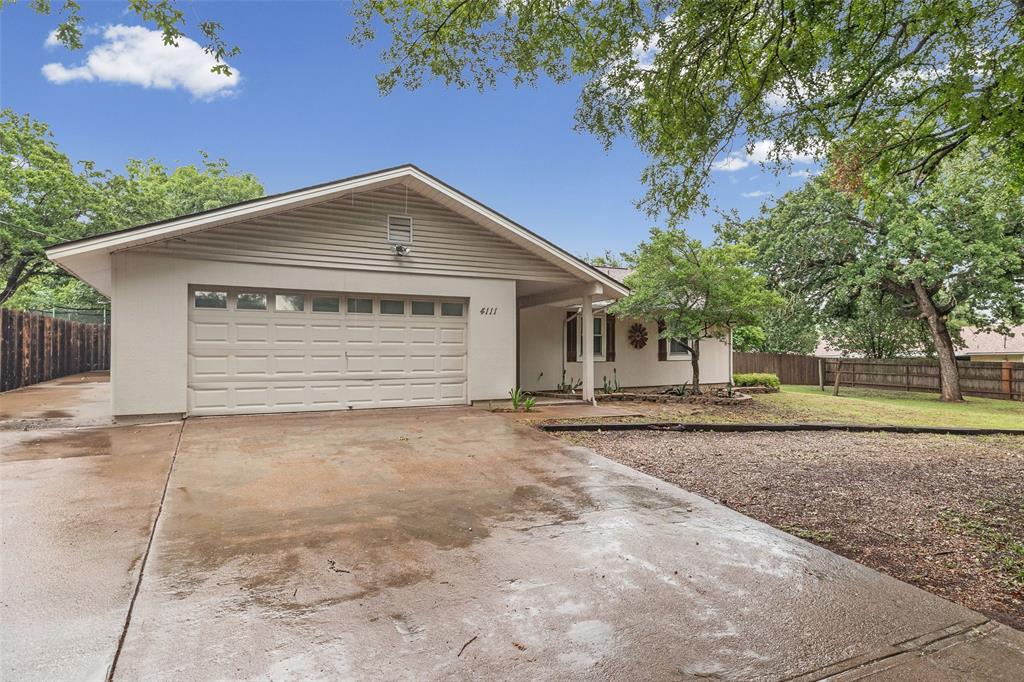4111 Davis Road Granbury, TX 76049 - Photo 2 of 33