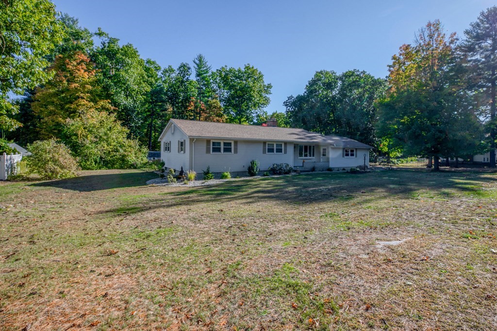 170 Pomeroy Meadow Road Southampton, MA 01073 - Photo 3 of 42