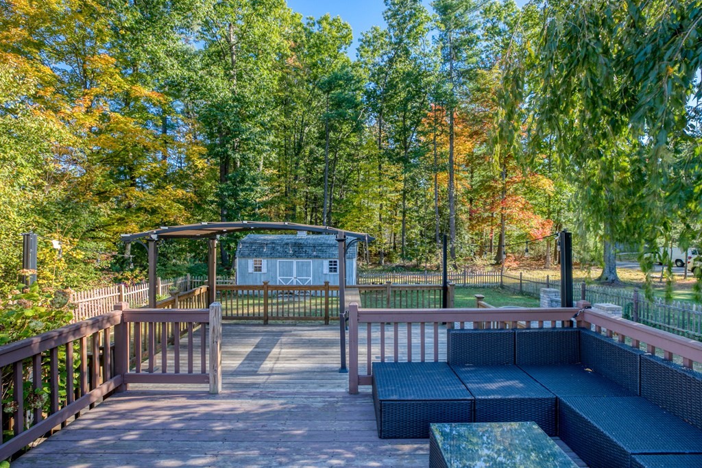 170 Pomeroy Meadow Road Southampton, MA 01073 - Photo 35 of 42