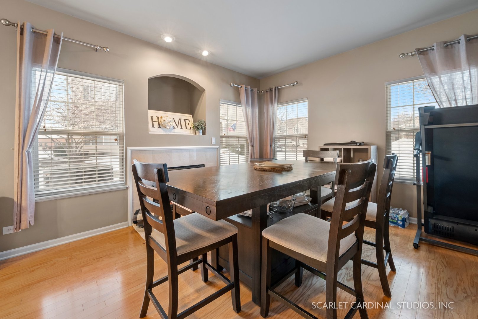 3739 Munson Street Plano, IL 60545 - Photo 10 of 21 a dining room with furniture and window