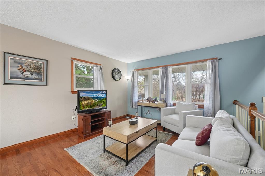 2332 Mickey Drive High Ridge, MO 63049 - Photo 5 of 37