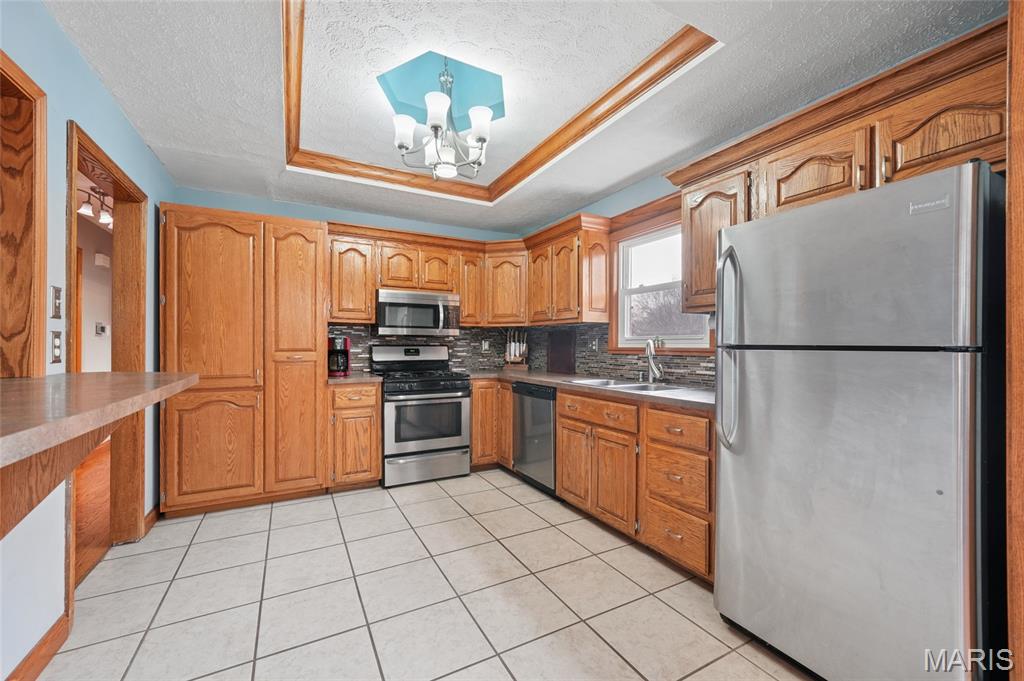 2332 Mickey Drive High Ridge, MO 63049 - Photo 9 of 37