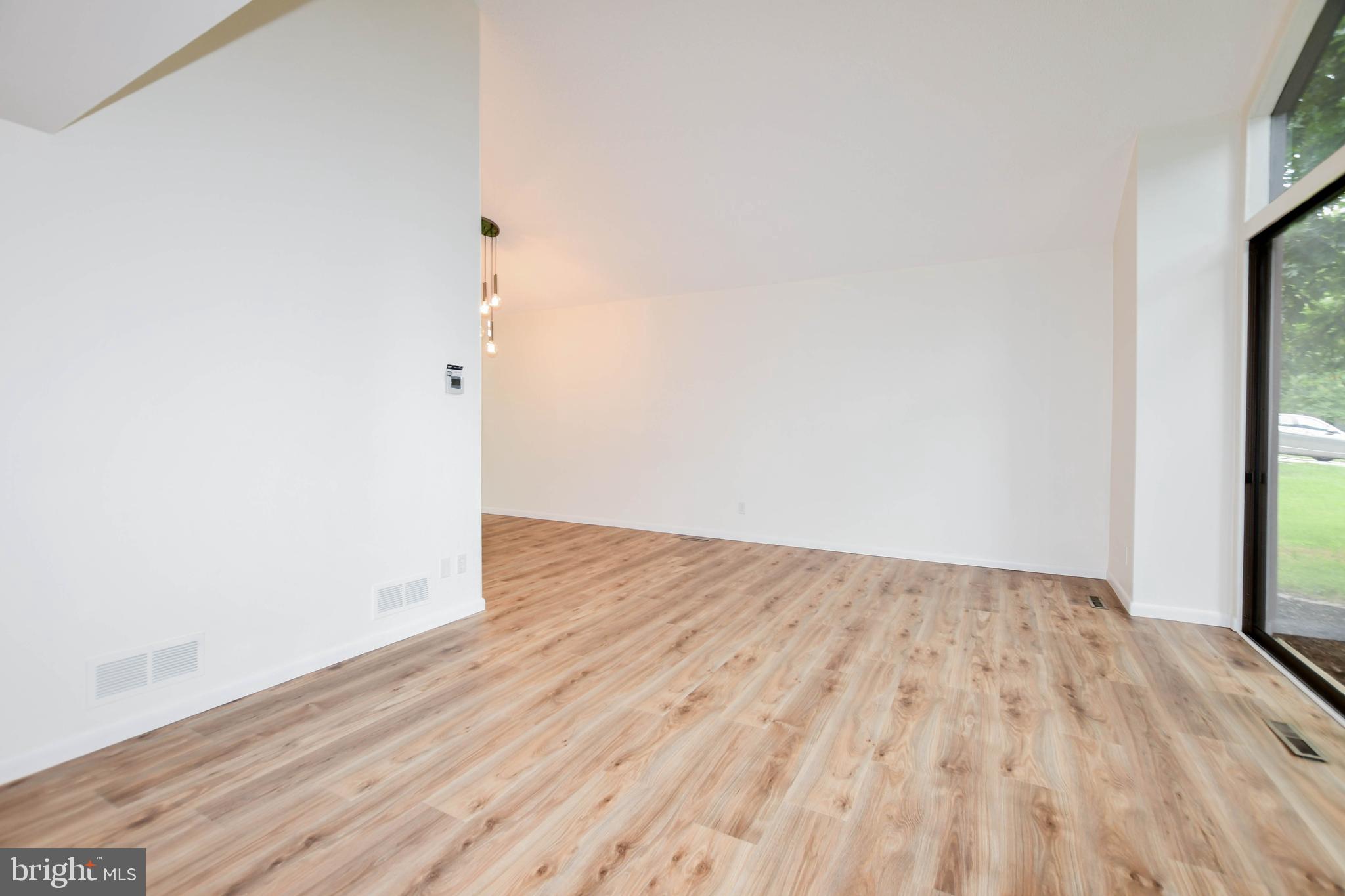 5317 Lightning View Road Columbia, MD 21045 - Photo 7 of 103