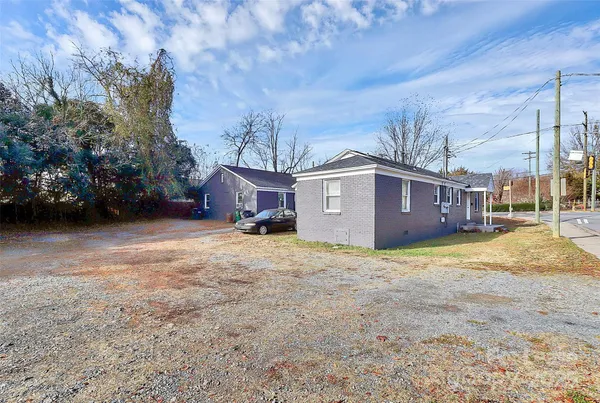 $1,040 | 3516 The Plaza, Charlotte, NC 28205