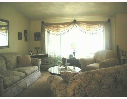 74 Colvintown Road Coventry, RI 02816 - Photo 8 of 8 Living Room.