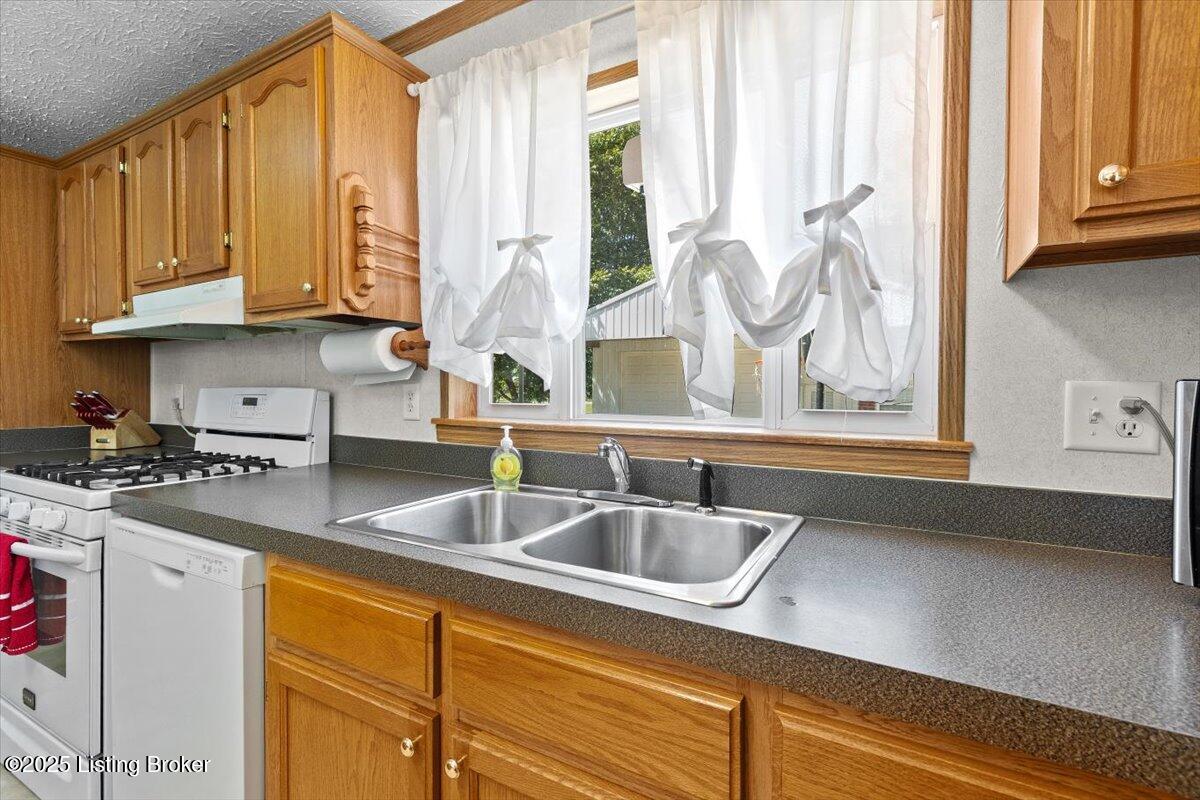 12-253 Dream Land Rd-12