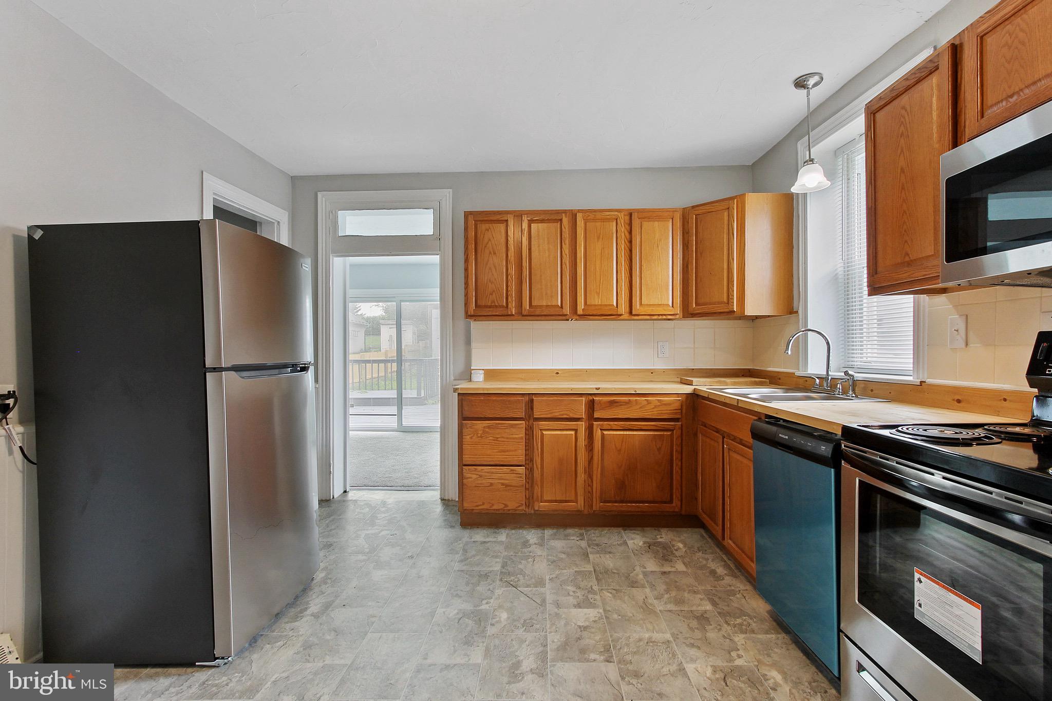 1258 Porters Road Spring Grove, PA 17362 - Photo 10 of 28