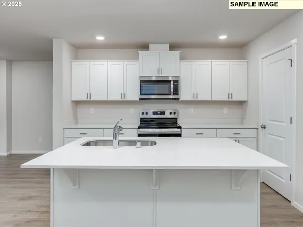 $489,995 | 17745 Southeast Quarry Drive, Vancouver, WA 98683